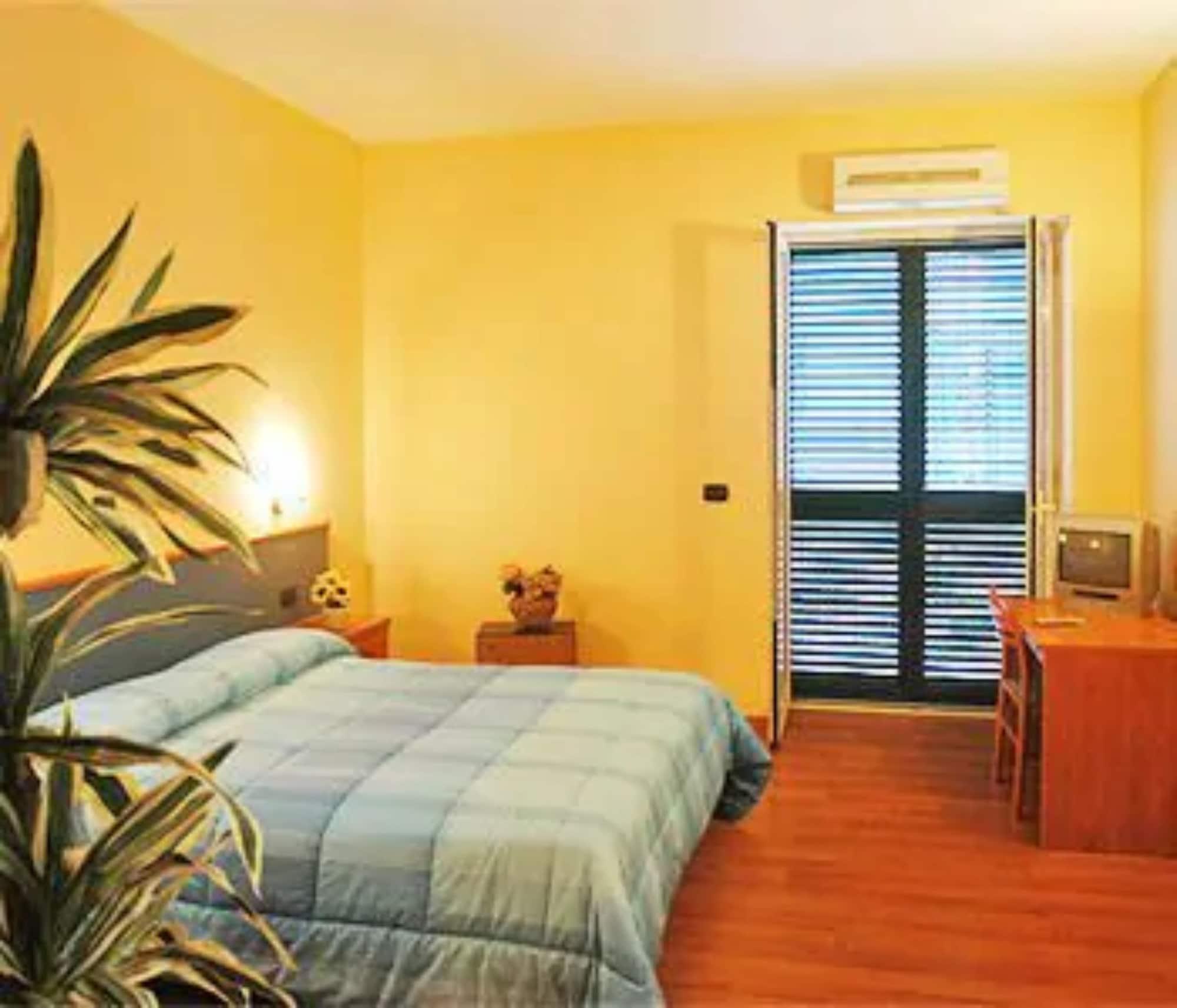 Cesare Augusto 3* Napoli